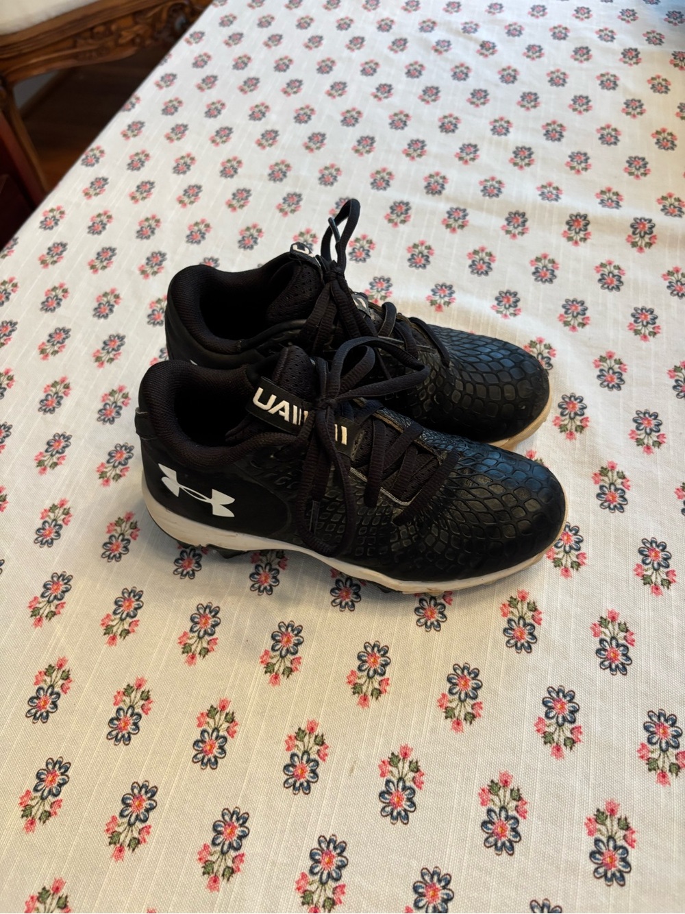 Under Armour Kids' Black Athletic Baseball/Softball Cleats